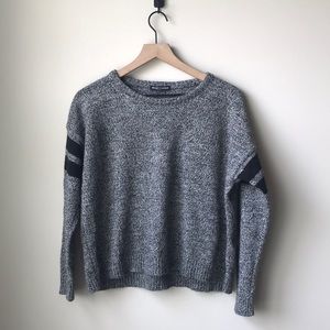 Brandy Melville | long Sleeve Fleece